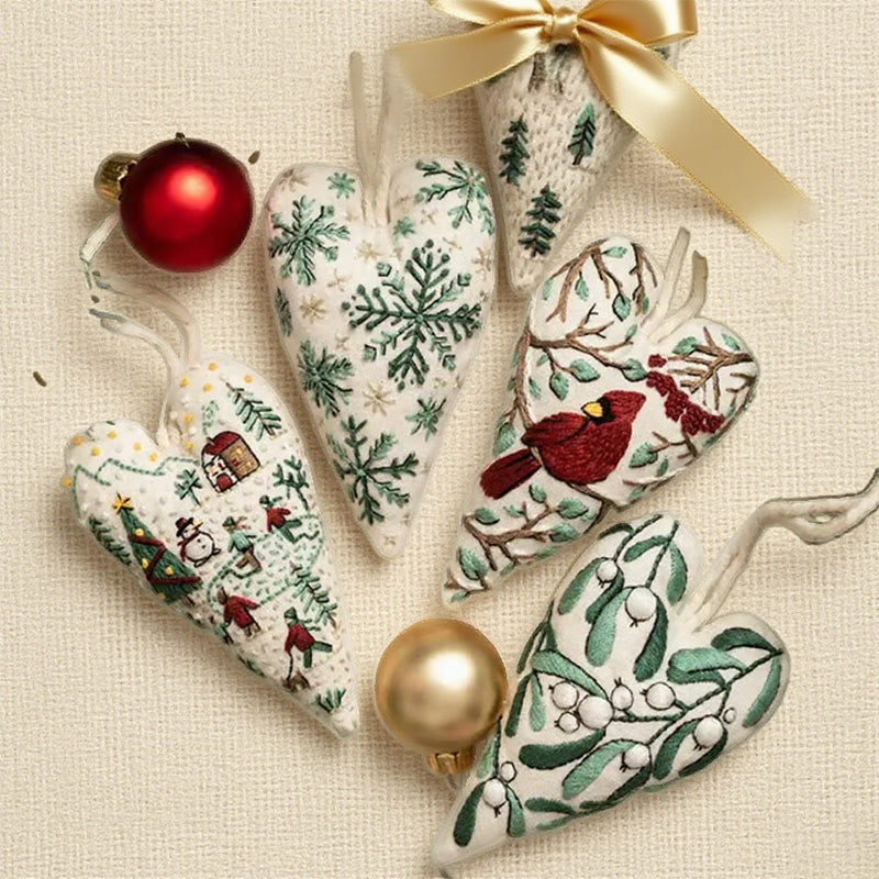 đ©·Herzförmiges Handstickerei-Weihnachtsset