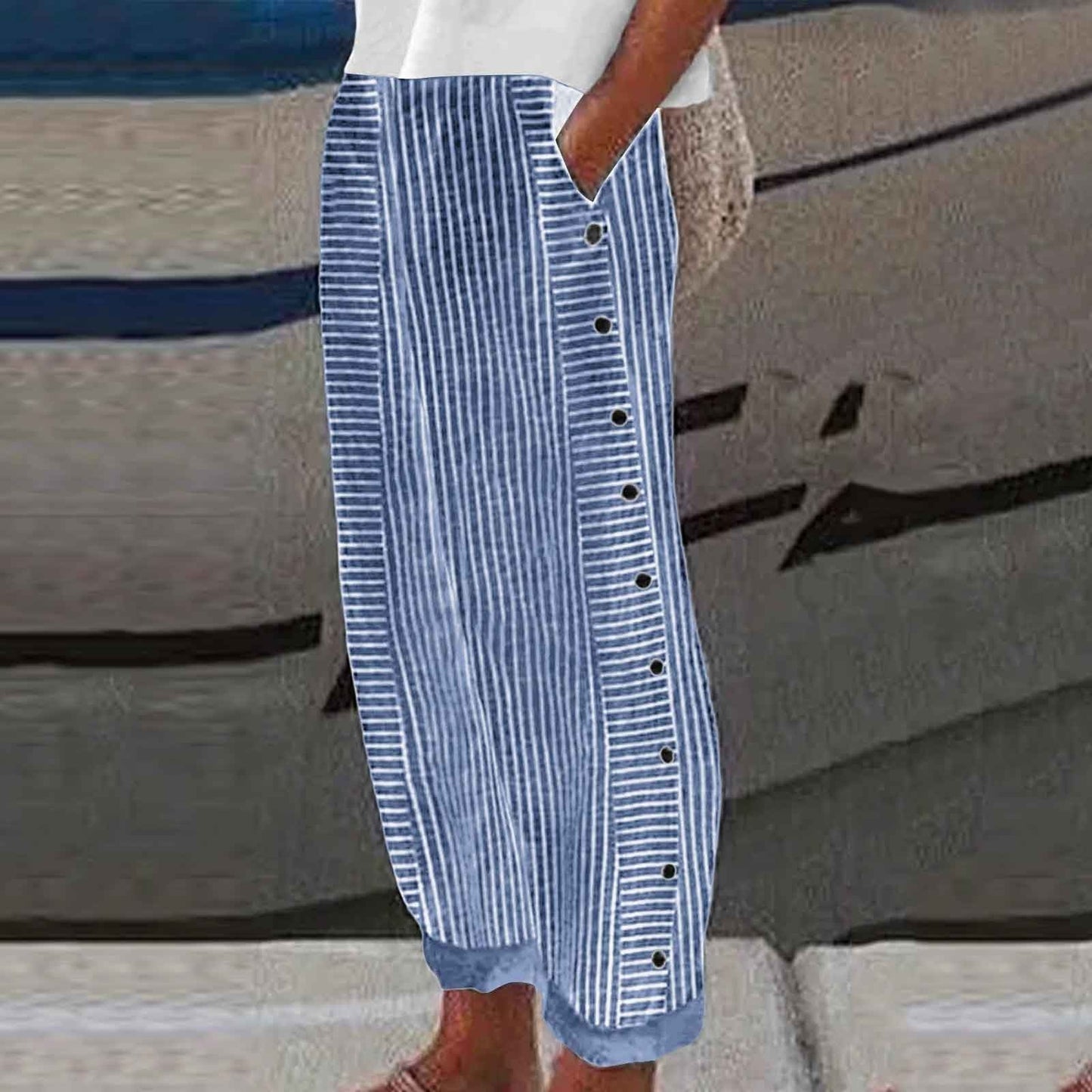 Bequeme blau gestreifte Hose mit Seitentaschen