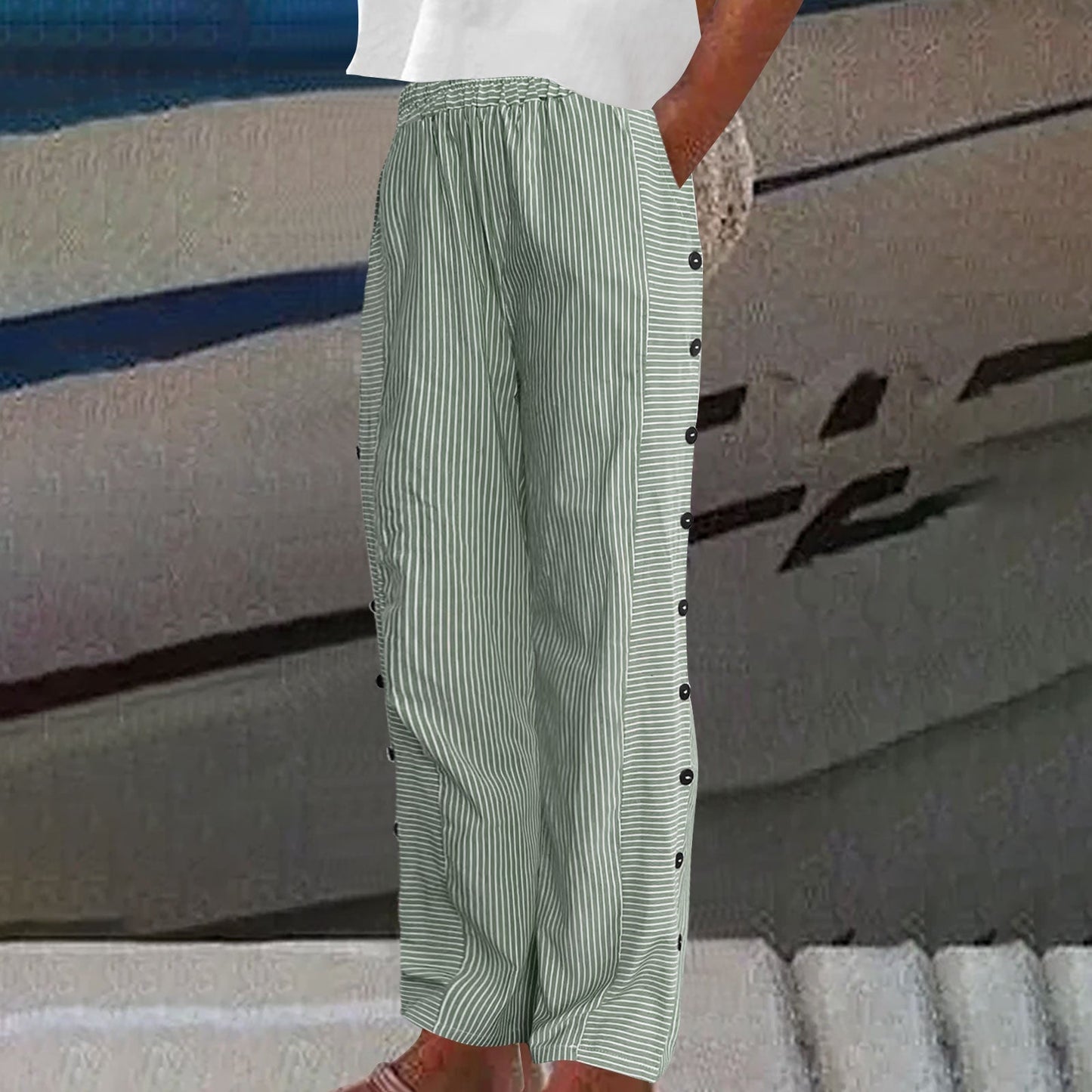 Bequeme blau gestreifte Hose mit Seitentaschen