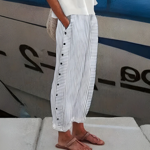 Bequeme blau gestreifte Hose mit Seitentaschen