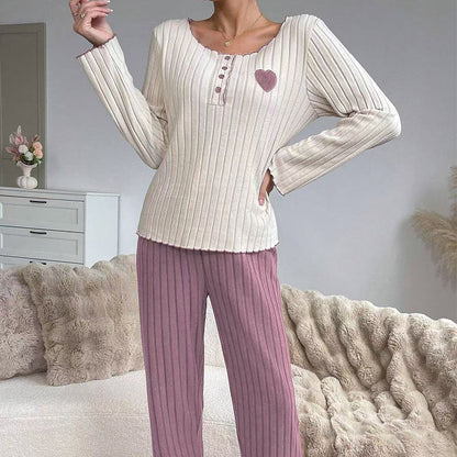 📢🎉50%Rabatt!!!🛍️✨Geripptes Schlafanzug-Set für Damen mit Herzstickerei