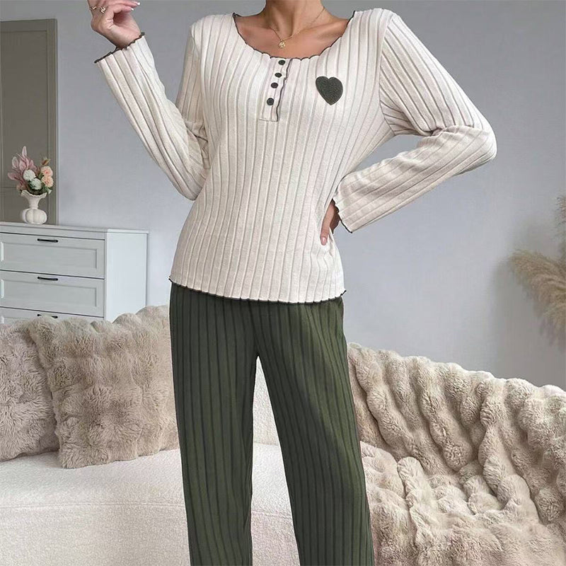 📢🎉50%Rabatt!!!🛍️✨Geripptes Schlafanzug-Set für Damen mit Herzstickerei